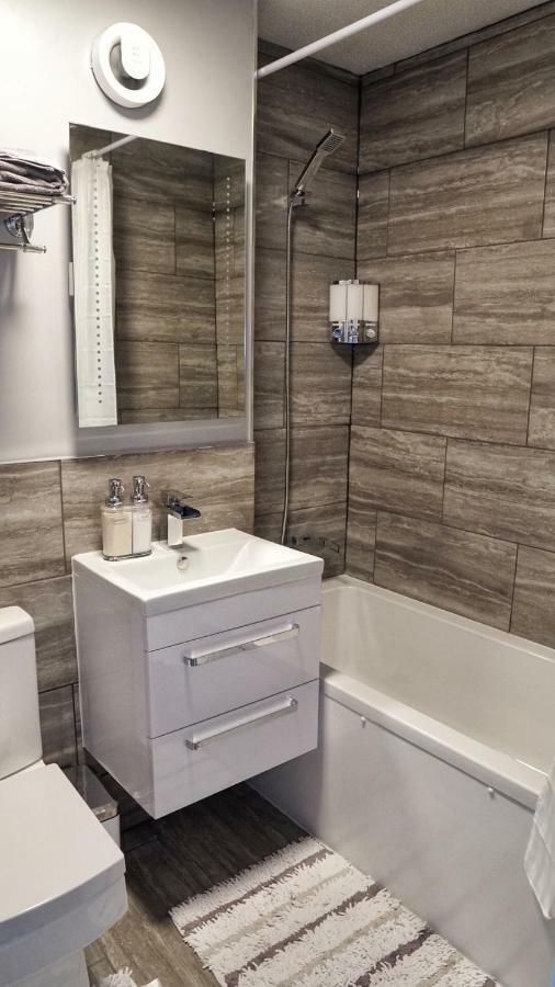 North London Apartment - เอ็ดมันตัน ภายนอก รูปภาพ