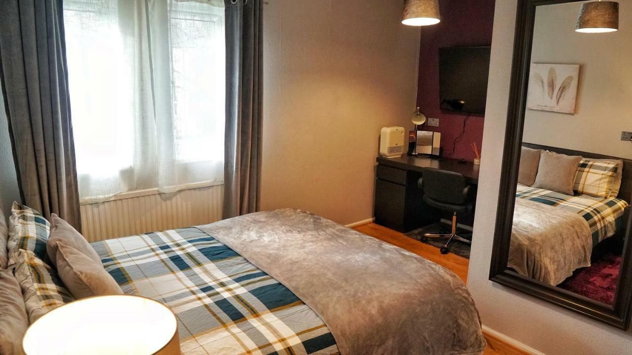 North London Apartment - เอ็ดมันตัน ภายนอก รูปภาพ
