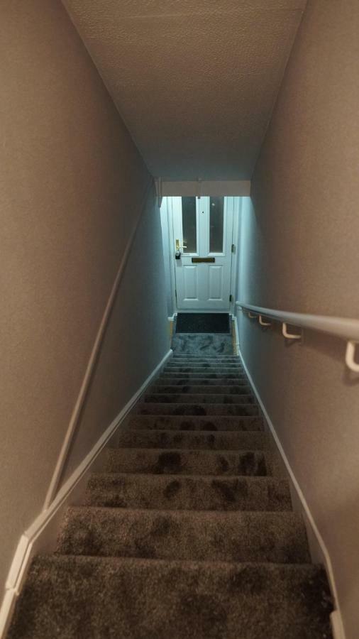 North London Apartment - เอ็ดมันตัน ภายนอก รูปภาพ