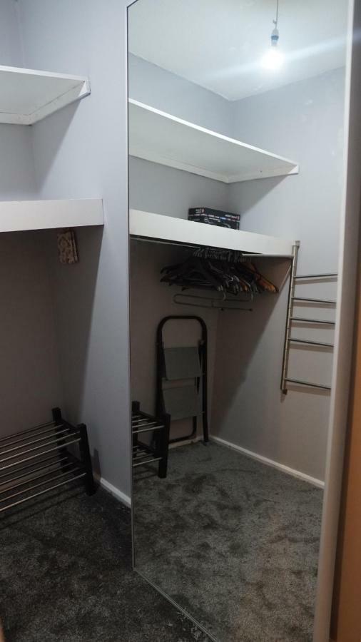 North London Apartment - เอ็ดมันตัน ภายนอก รูปภาพ